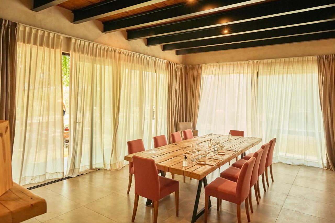 Отель Casa De Huespedes Bodega Gimenez Riili Лос-Саусес Экстерьер фото